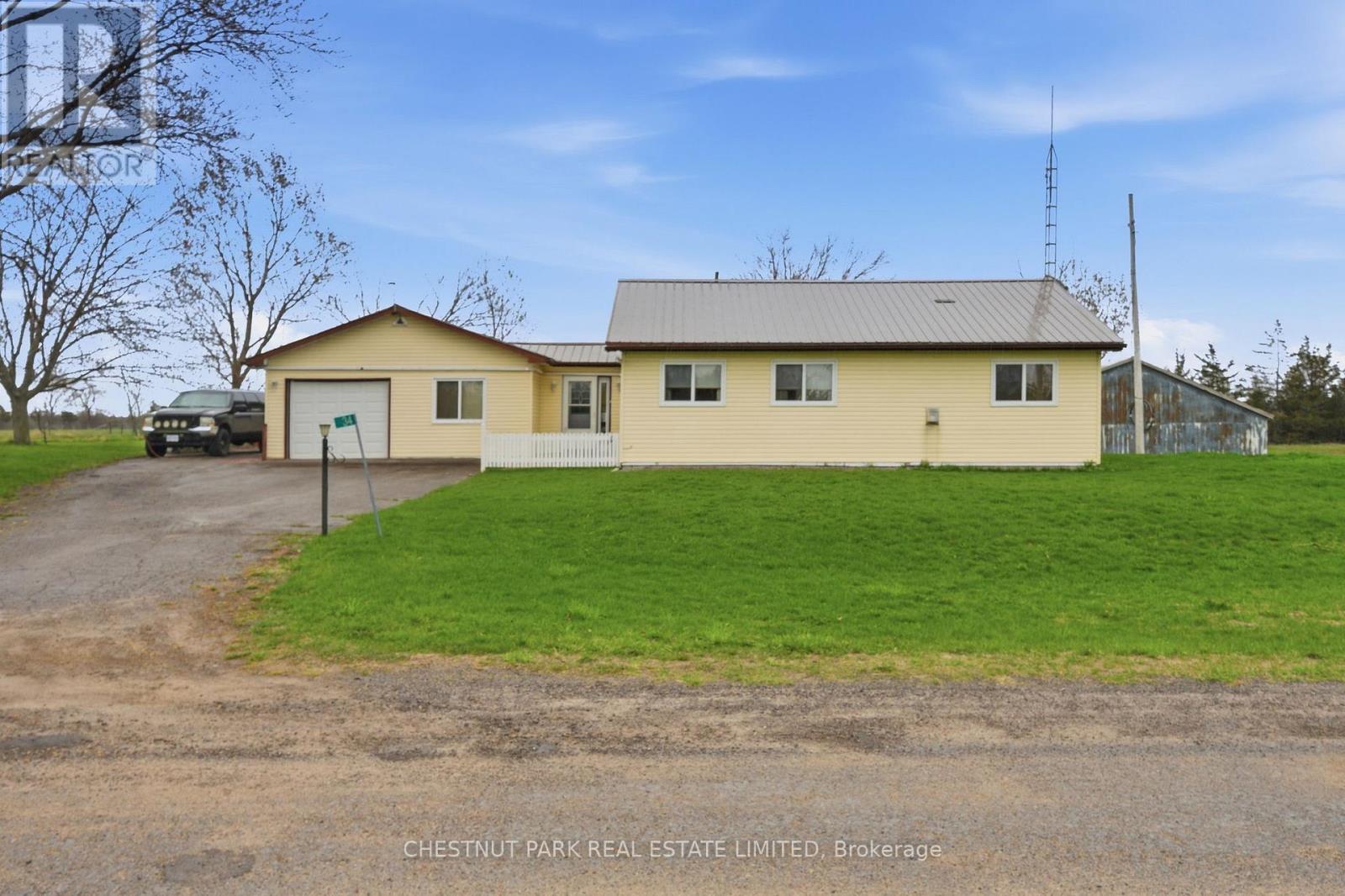 34 ROYAL ROAD, Prince Edward County, Ontario