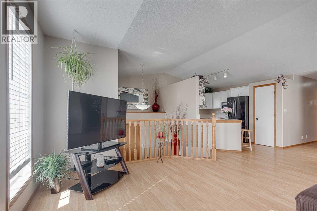 13 Lister Crescent, Red Deer, Alberta  T4R 2S6 - Photo 7 - A2306372