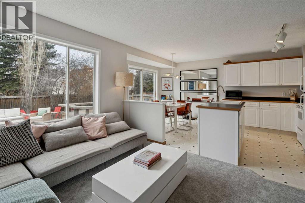 72 Mt Apex Green SE, Calgary, Alberta  T2Z 2V4 - Photo 11 - A2302021