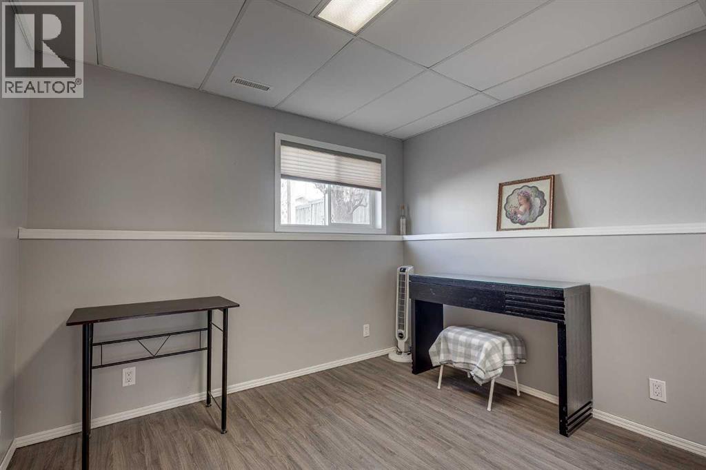 13 Lister Crescent, Red Deer, Alberta  T4R 2S6 - Photo 24 - A2306372