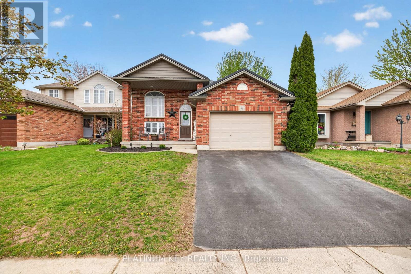 6 JUNIPER CRESCENT, Strathroy-Caradoc, Ontario
