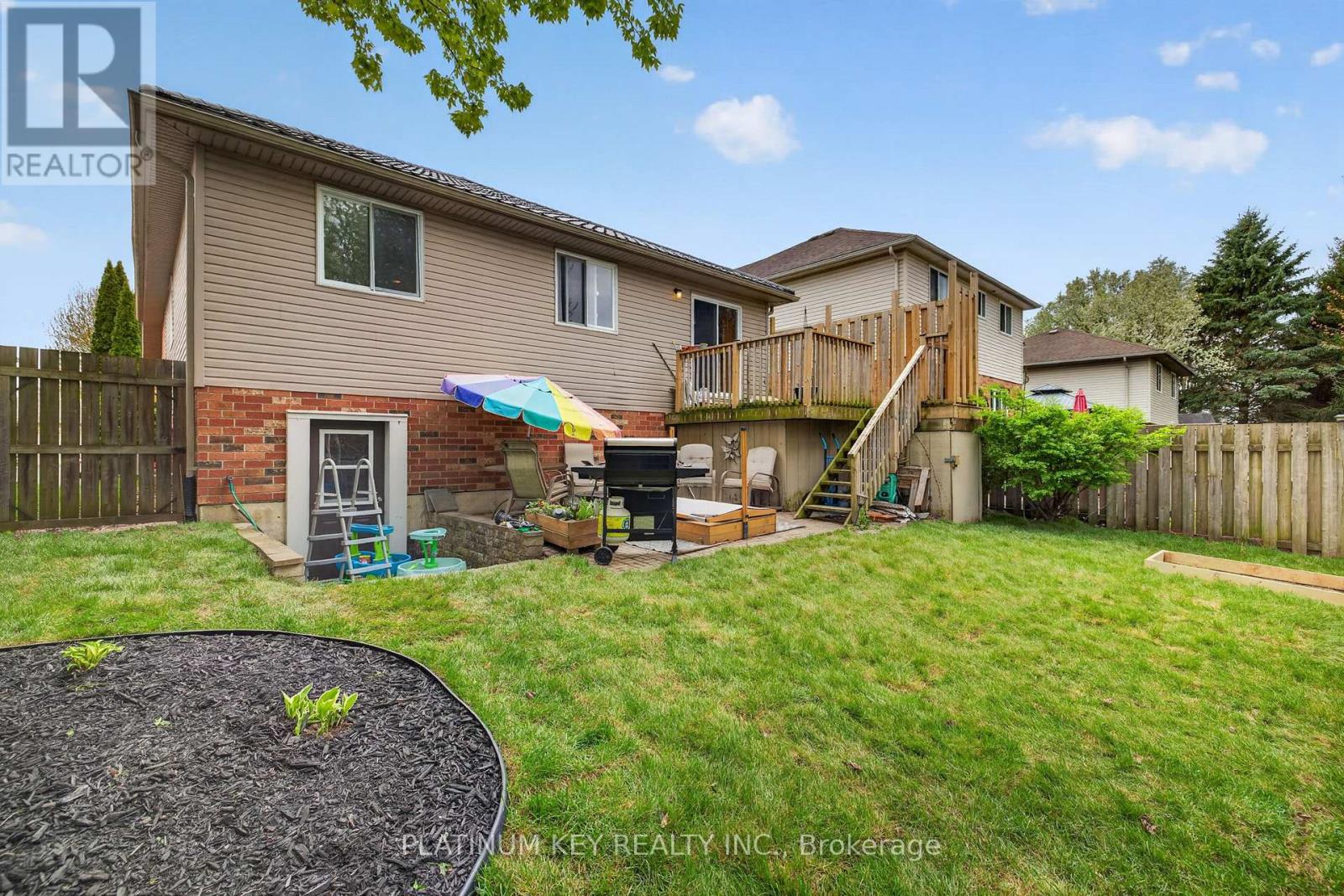 6 Juniper Crescent, Strathroy-Caradoc, Ontario  N7G 4C1 - Photo 32 - X13089880