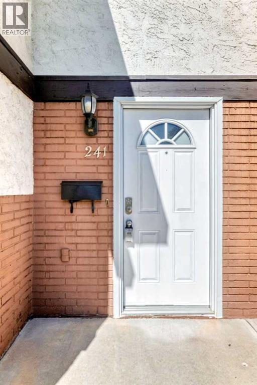 241 Pinemont Road NE, Calgary, Alberta  T1Y 2R4 - Photo 5 - A2307106
