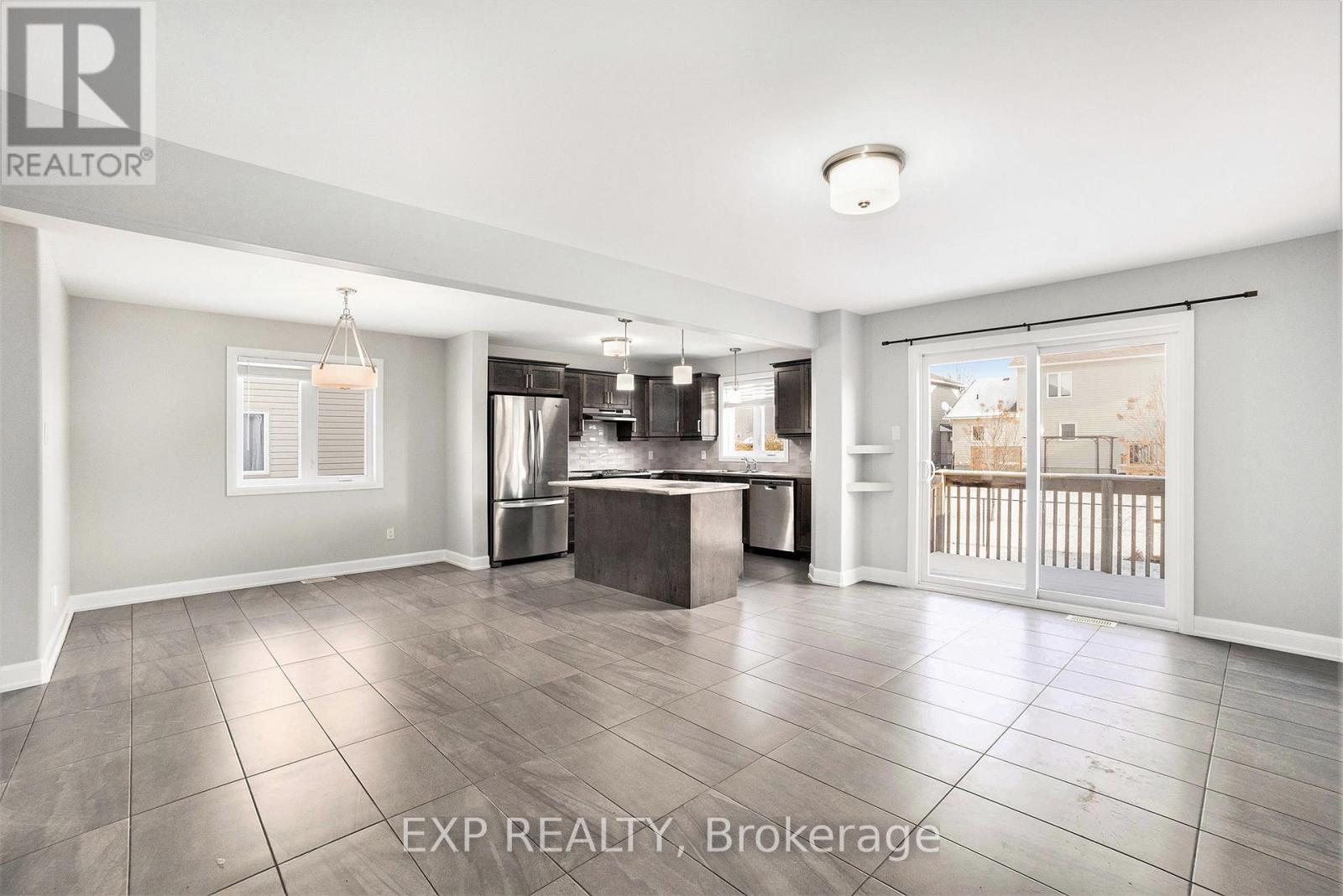 117 Broadway Avenue, Russell, Ontario  K4R 0B5 - Photo 4 - X13089568