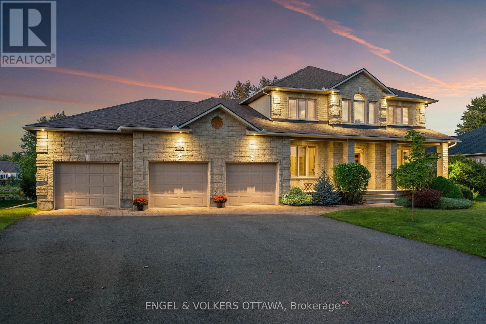 6808 Suncrest Drive, Ottawa, Ontario  K4P 0B2 - Photo 3 - X13089574