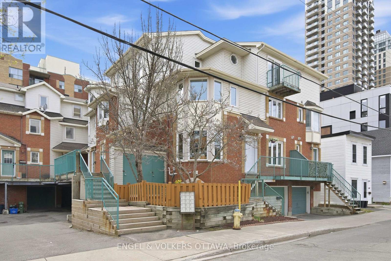150 Forward Avenue, Ottawa, Ontario  K1Y 1K9 - Photo 2 - X13089618