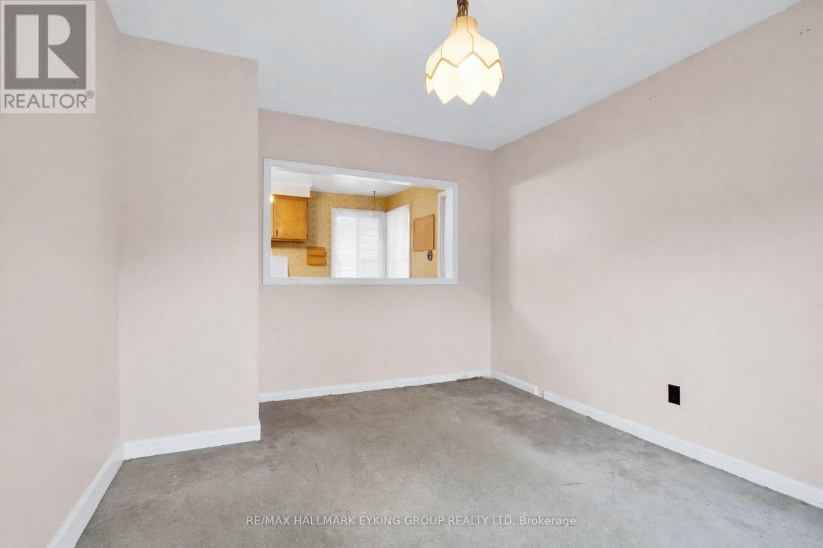 2018 Olympia Crescent, Ottawa, Ontario  K1G 2B4 - Photo 7 - X13089652