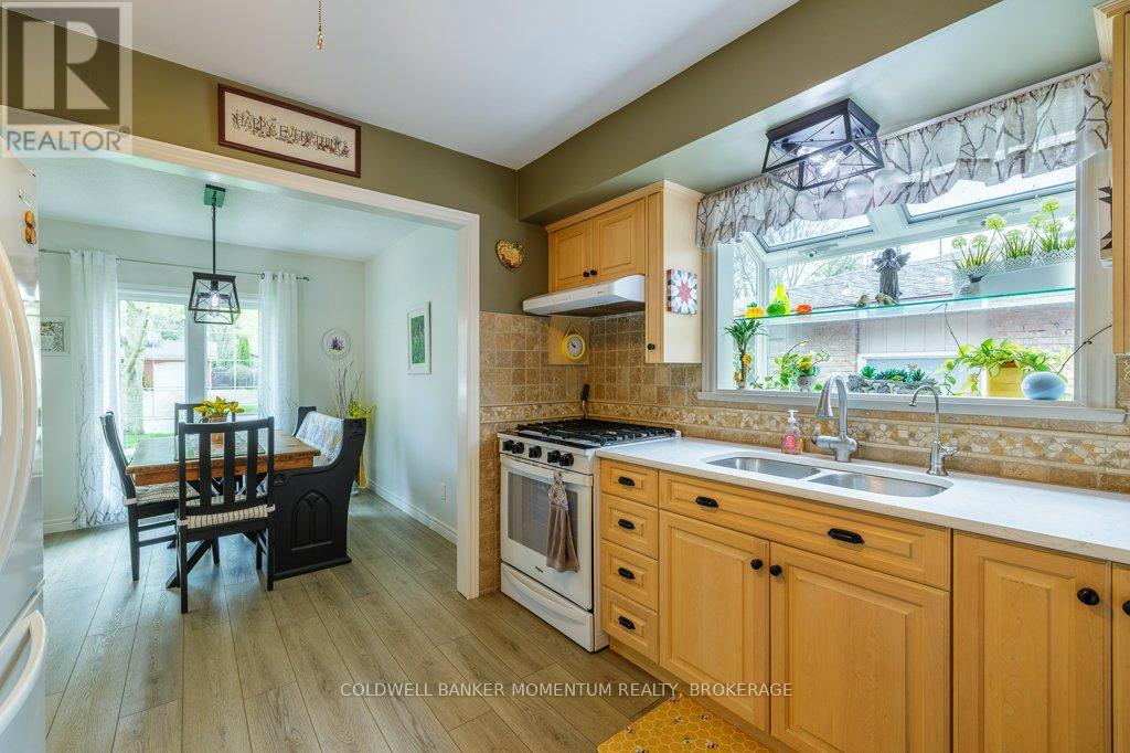 26 Spruceside Crescent, Pelham, Ontario  L3E 0G1 - Photo 15 - X13089778