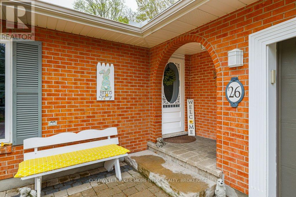 26 Spruceside Crescent, Pelham, Ontario  L3E 0G1 - Photo 4 - X13089778
