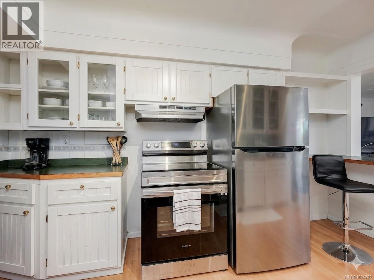 4071 Cedar Hill Rd, Saanich, British Columbia  V8N 3C2 - Photo 7 - 1034702