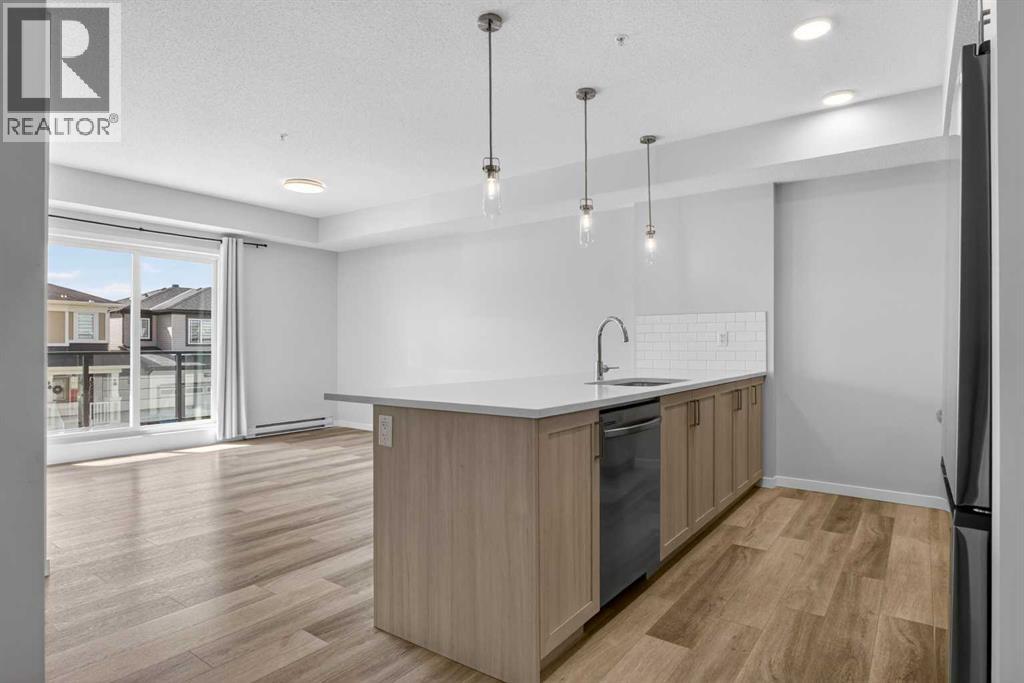 1206, 33 Carringham Gate NW, Calgary, Alberta  T3P 2H6 - Photo 3 - A2307634