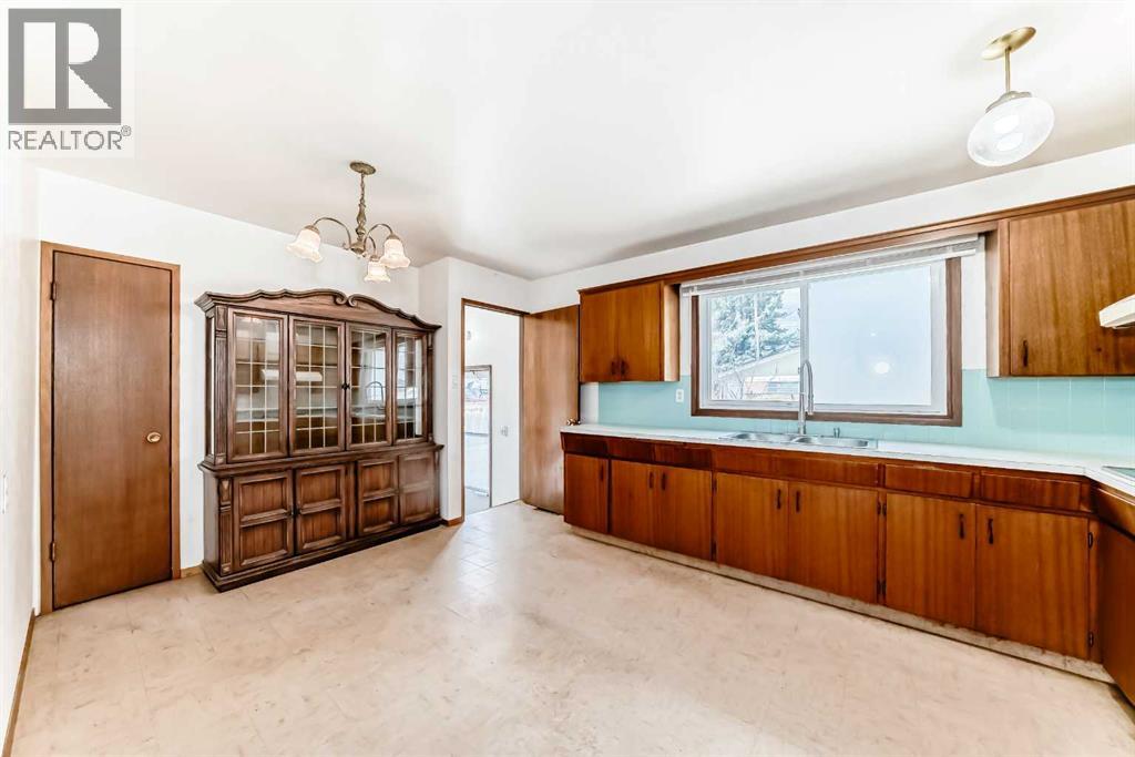 8623 Alanwood Street SE, Calgary, Alberta  T2H 1R9 - Photo 6 - A2306367