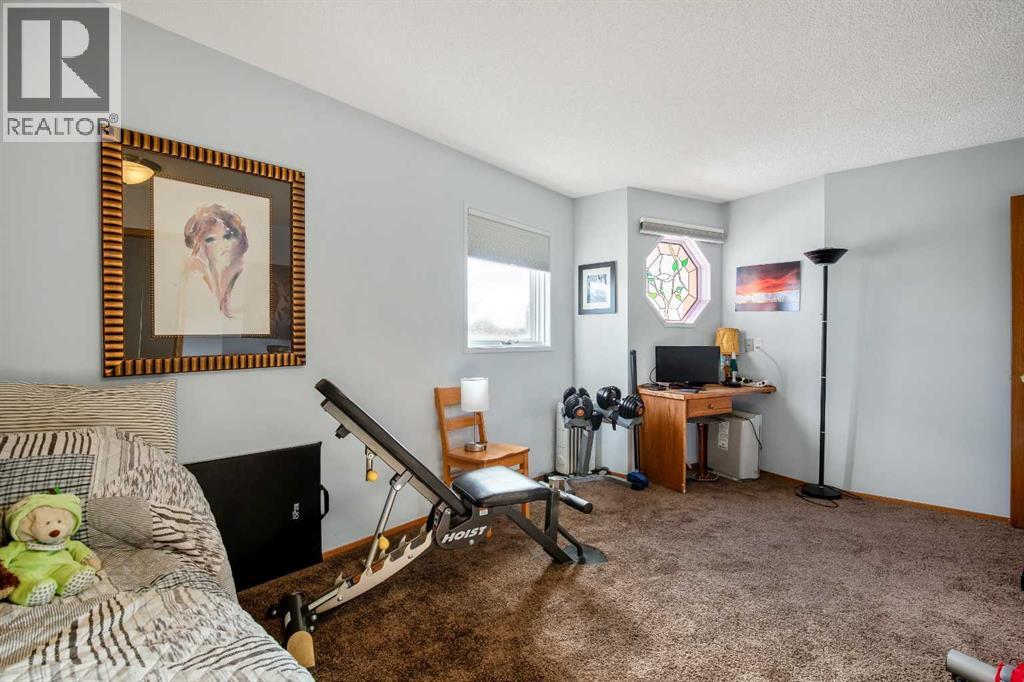135 Canter Place SW, Calgary, Alberta  T2W 5M9 - Photo 18 - A2292964