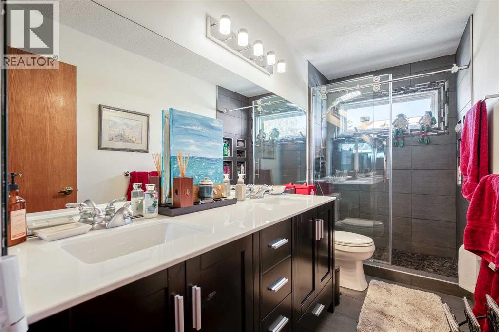 135 Canter Place SW, Calgary, Alberta  T2W 5M9 - Photo 19 - A2292964