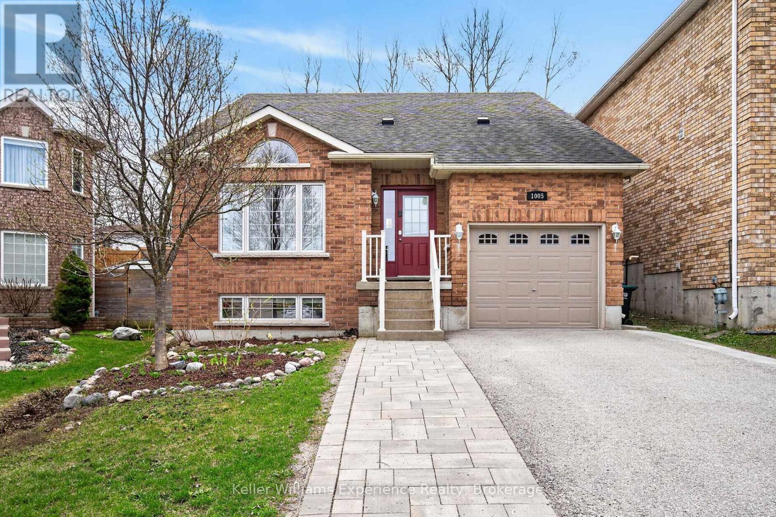 1005 WHITNEY CRESCENT, Midland, Ontario