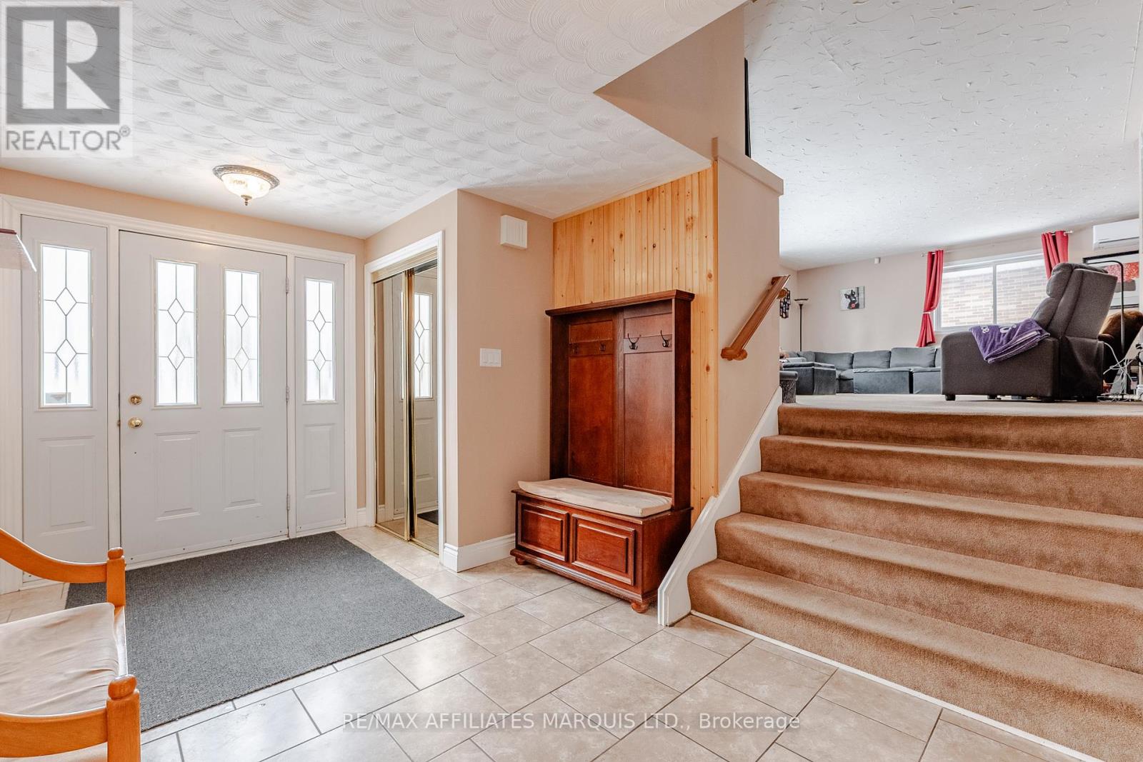 219 Pescod Avenue, Cornwall, Ontario  K6J 2H9 - Photo 4 - X12825188