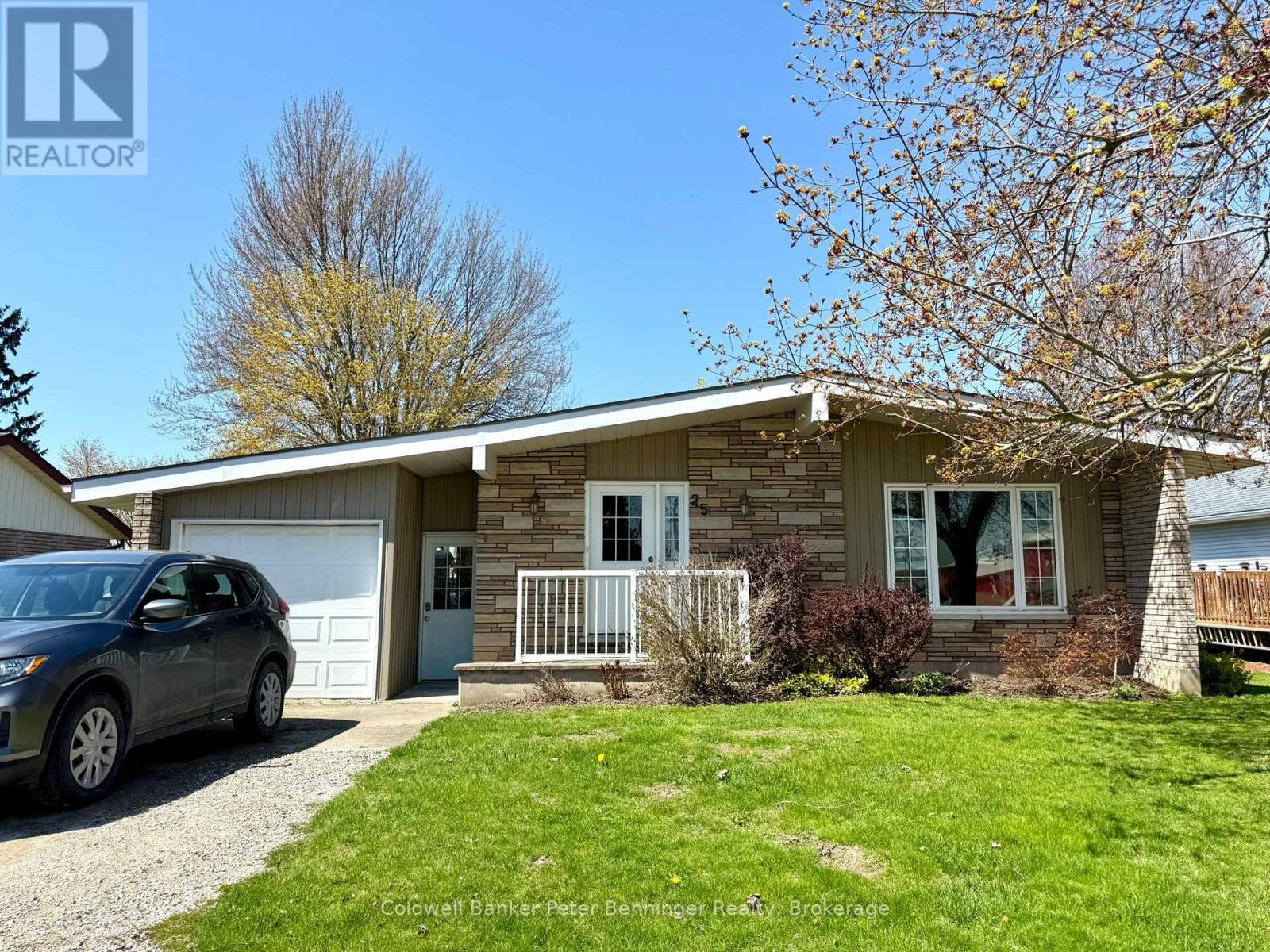 25 THOMAS STREET, South Bruce, Ontario
