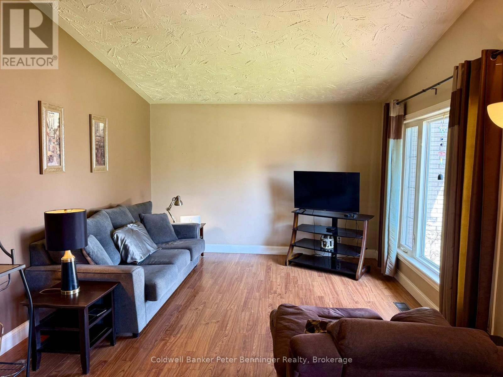 25 Thomas Street, South Bruce, Ontario  N0G 2S0 - Photo 3 - X13089802