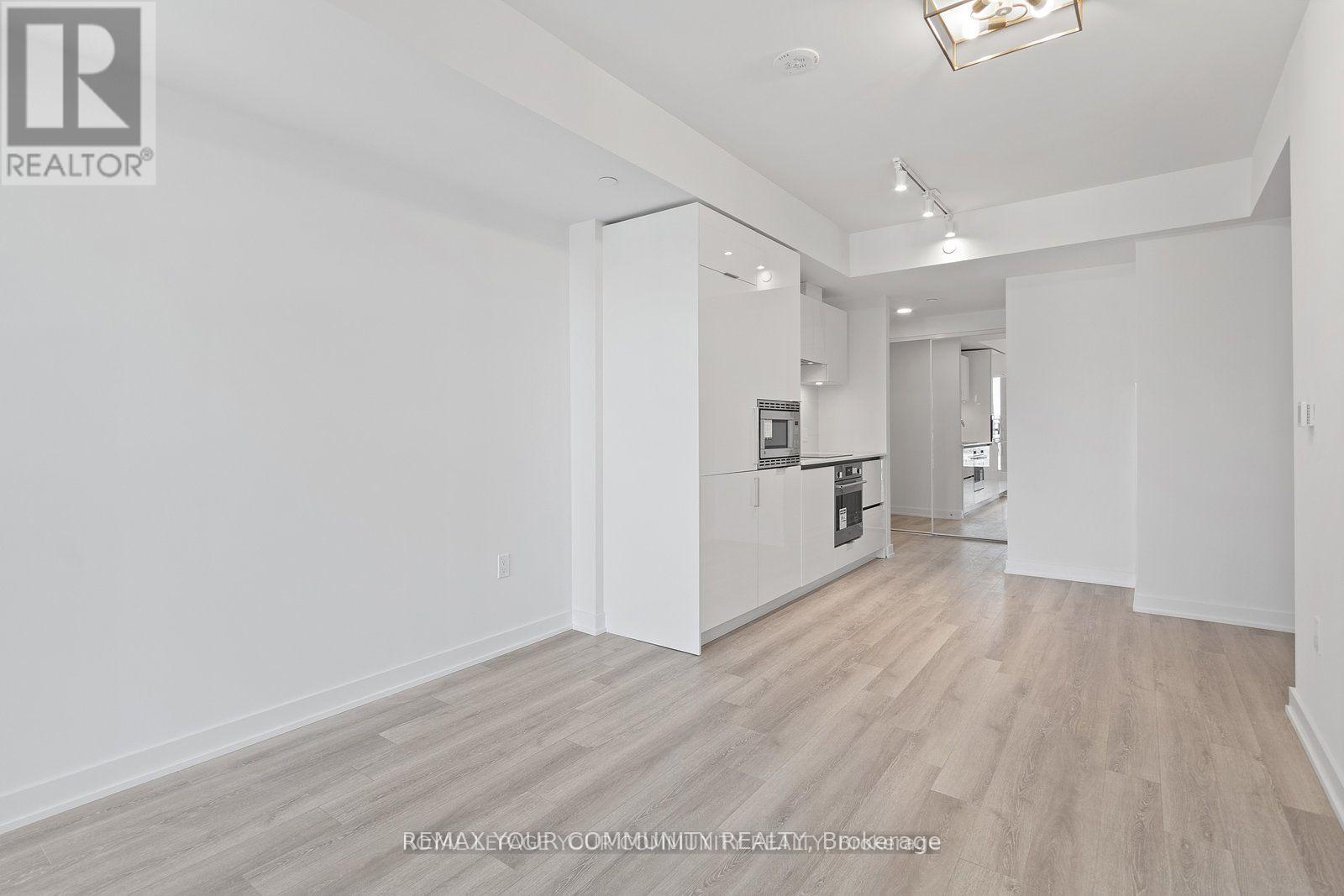 2001 - 238 Simcoe Street, Toronto, Ontario  M5T 0E2 - Photo 13 - C13089478