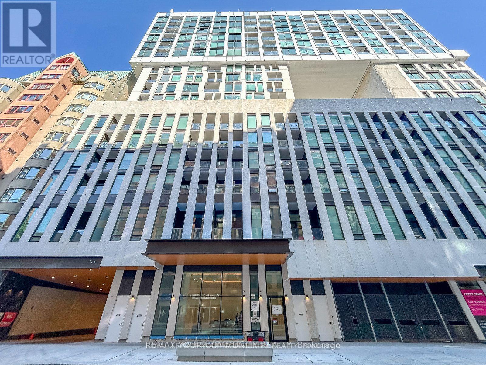 2001 - 238 Simcoe Street, Toronto, Ontario  M5T 0E2 - Photo 2 - C13089478