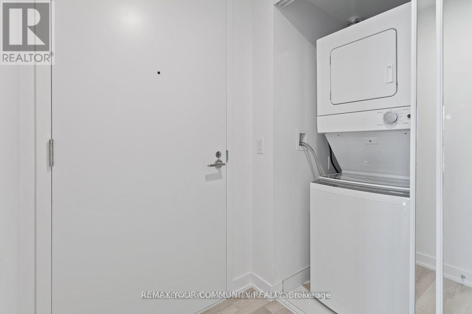 2001 - 238 Simcoe Street, Toronto, Ontario  M5T 0E2 - Photo 22 - C13089478
