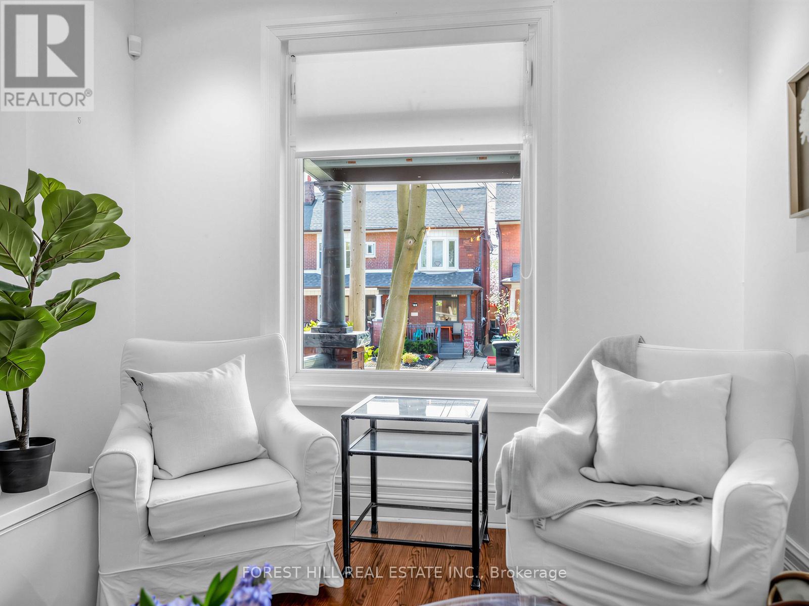 163 Rushton Road, Toronto, Ontario  M6G 3H9 - Photo 7 - C13089504