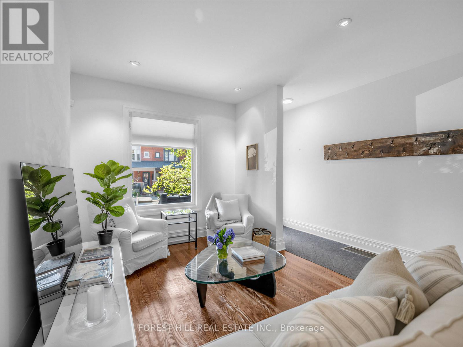 163 Rushton Road, Toronto, Ontario  M6G 3H9 - Photo 9 - C13089504