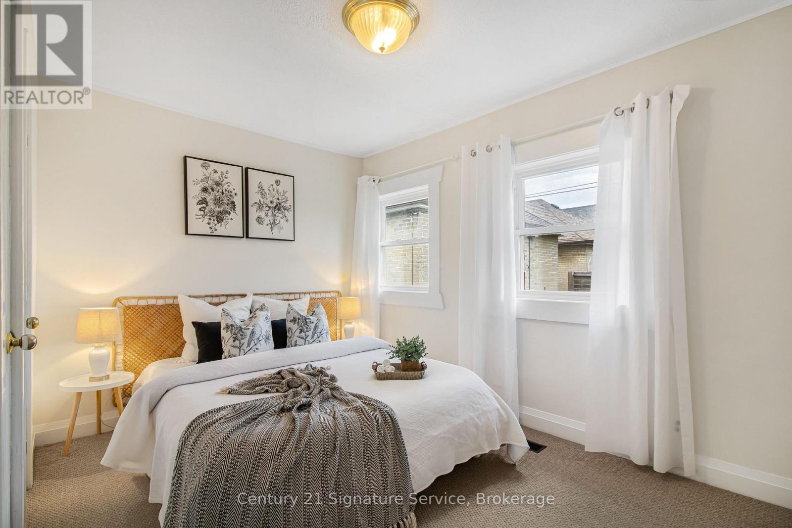 527 Westmount Avenue, Toronto, Ontario  M6E 3N6 - Photo 18 - C13089528