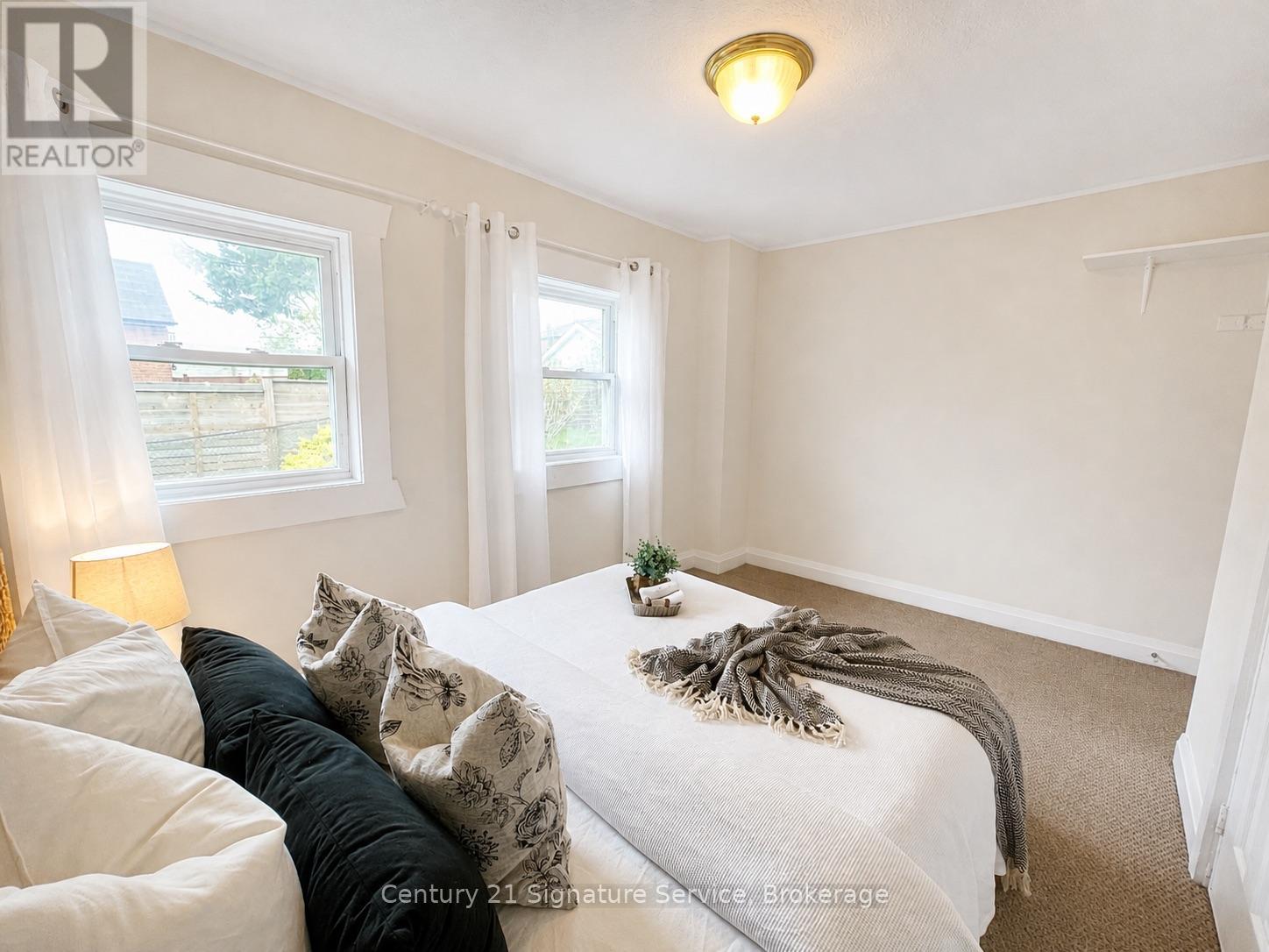 527 Westmount Avenue, Toronto, Ontario  M6E 3N6 - Photo 20 - C13089528