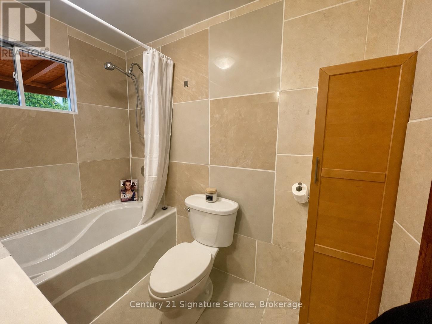 527 Westmount Avenue, Toronto, Ontario  M6E 3N6 - Photo 27 - C13089528