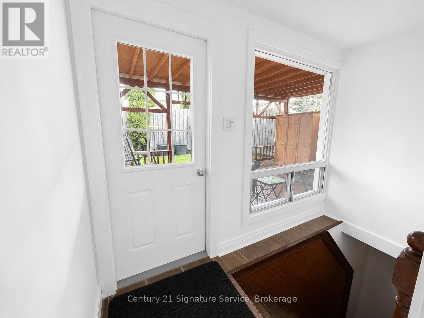 527 Westmount Avenue, Toronto, Ontario  M6E 3N6 - Photo 28 - C13089528