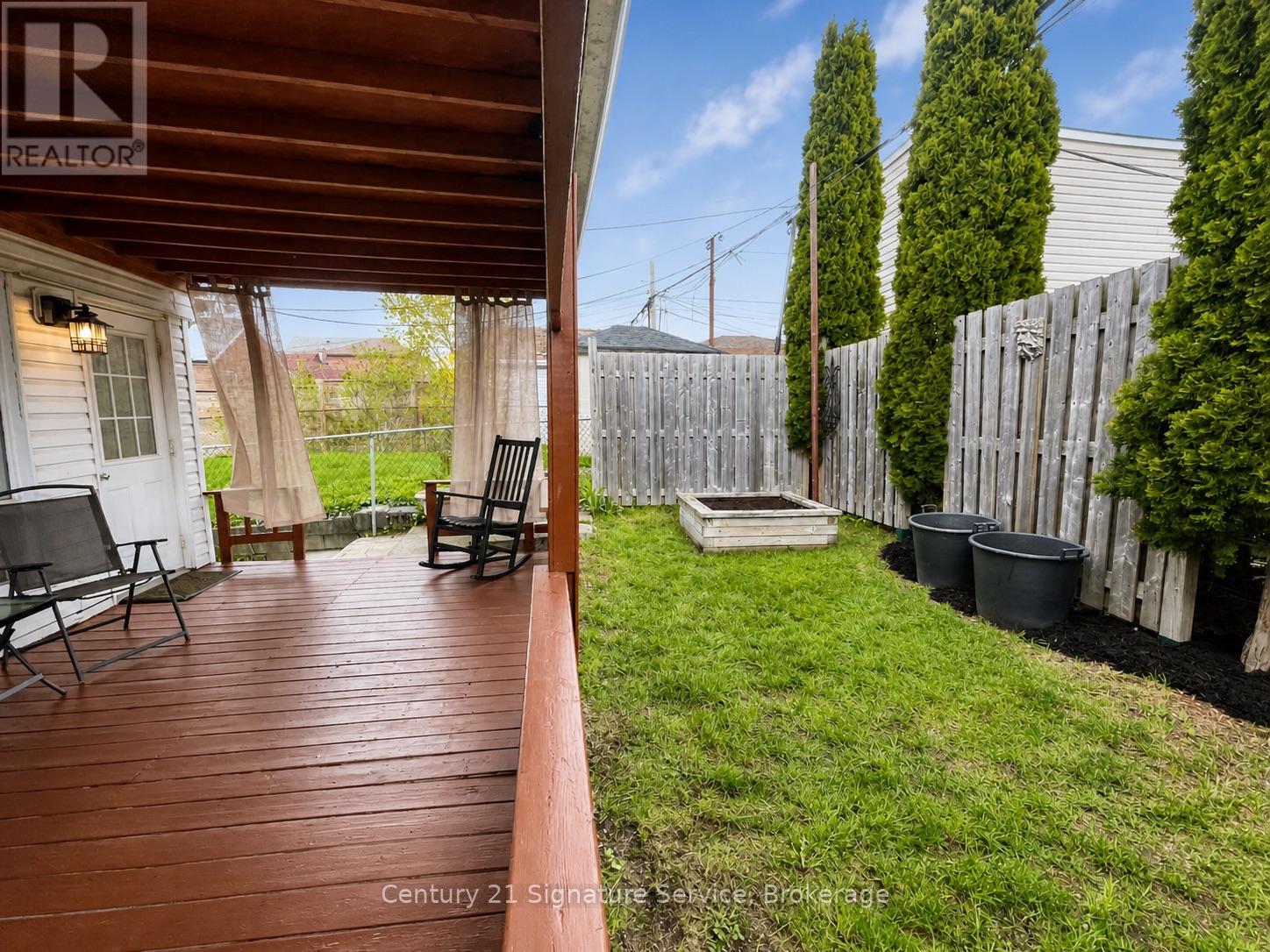 527 Westmount Avenue, Toronto, Ontario  M6E 3N6 - Photo 39 - C13089528