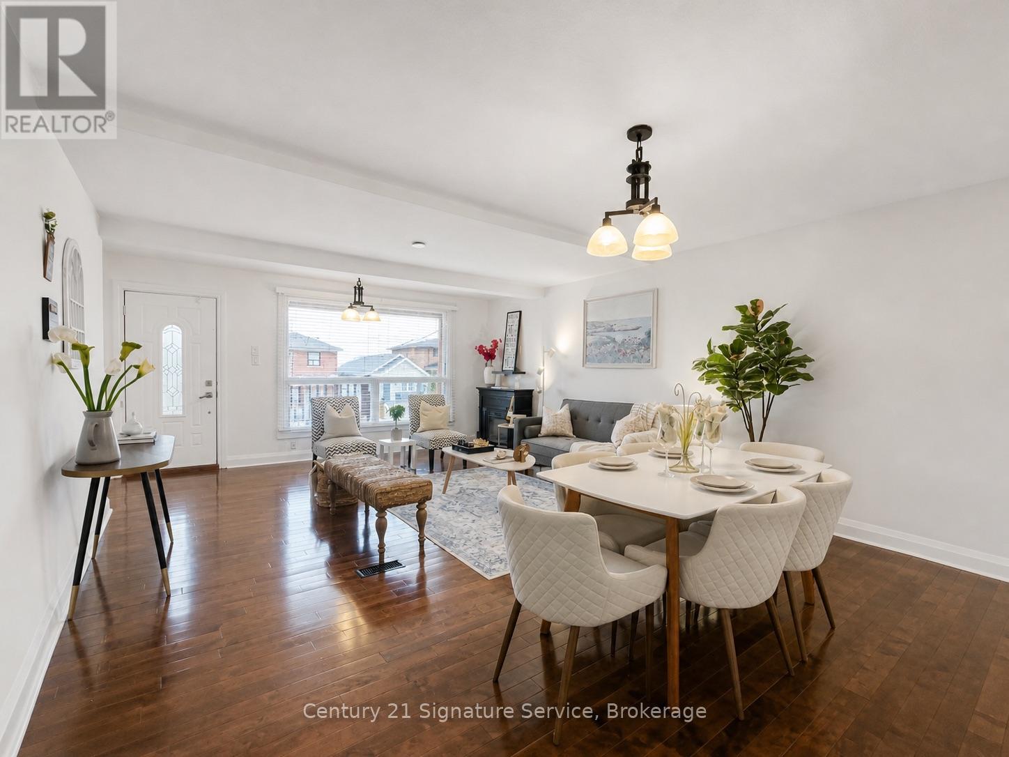 527 Westmount Avenue, Toronto, Ontario  M6E 3N6 - Photo 5 - C13089528