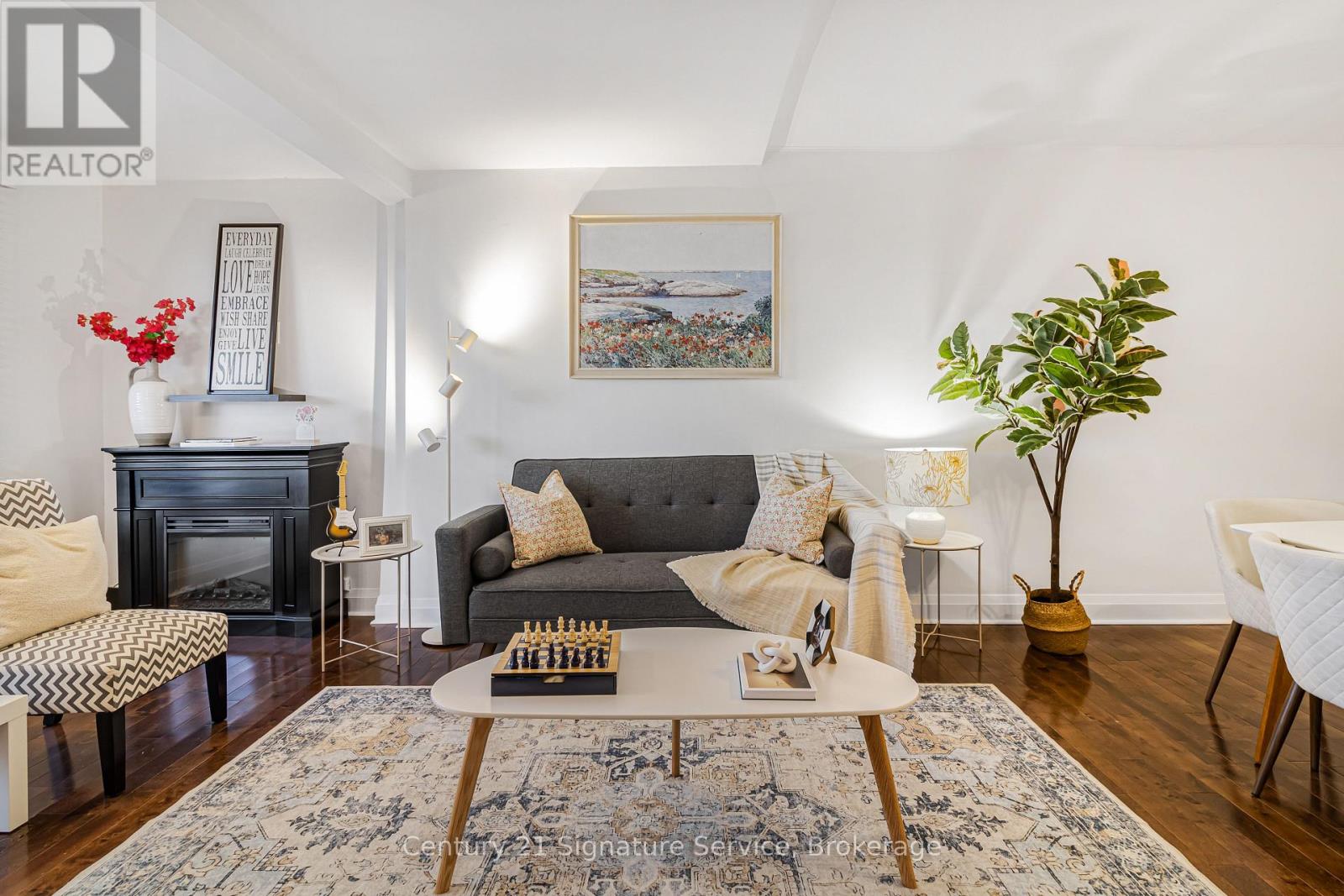 527 Westmount Avenue, Toronto, Ontario  M6E 3N6 - Photo 6 - C13089528