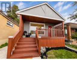 527 WESTMOUNT AVENUE, Toronto, Ontario