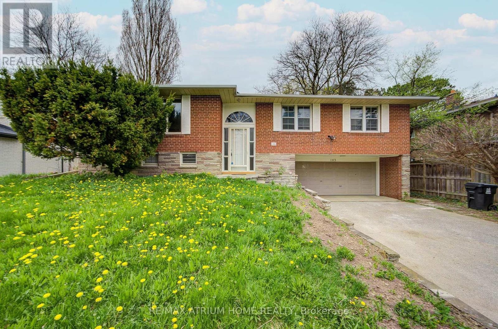 145 Fenn Avenue, Toronto, Ontario  M2P 1X8 - Photo 2 - C13089536