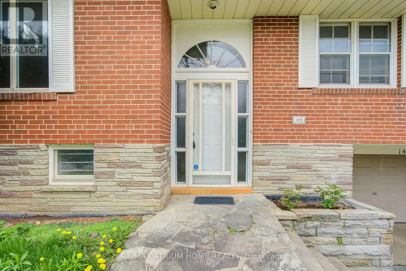 145 Fenn Avenue, Toronto, Ontario  M2P 1X8 - Photo 5 - C13089536