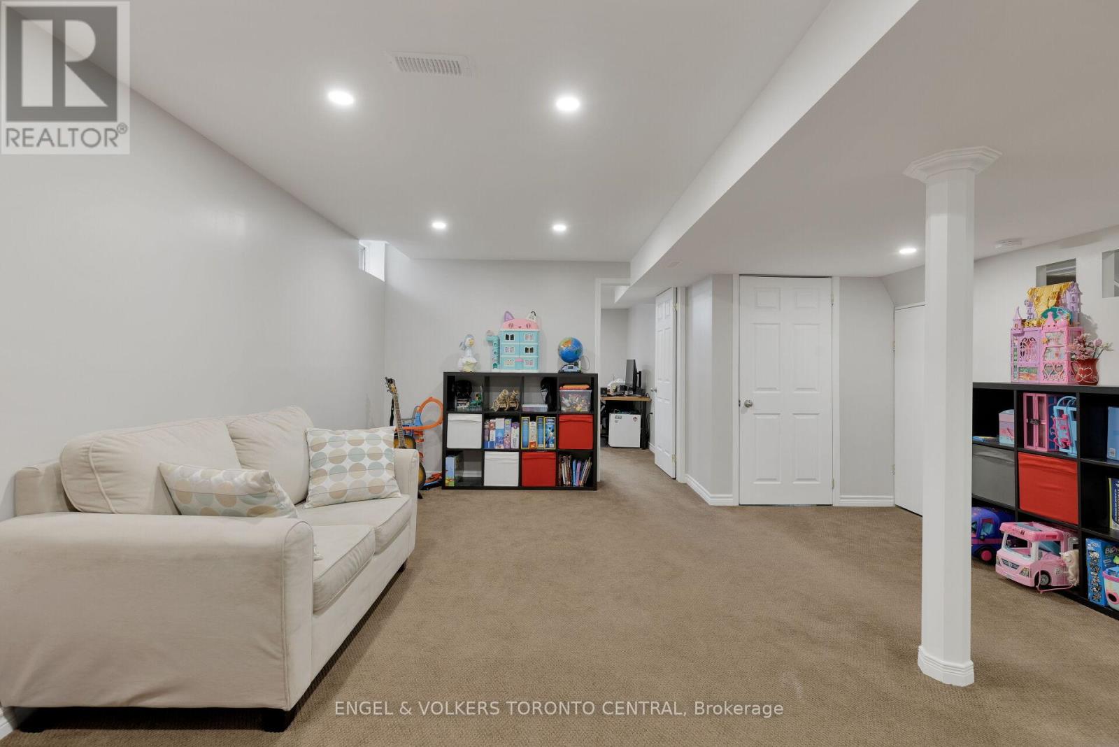 1539 Nipissing Court, Pickering, Ontario  L1V 6T8 - Photo 35 - E13003242