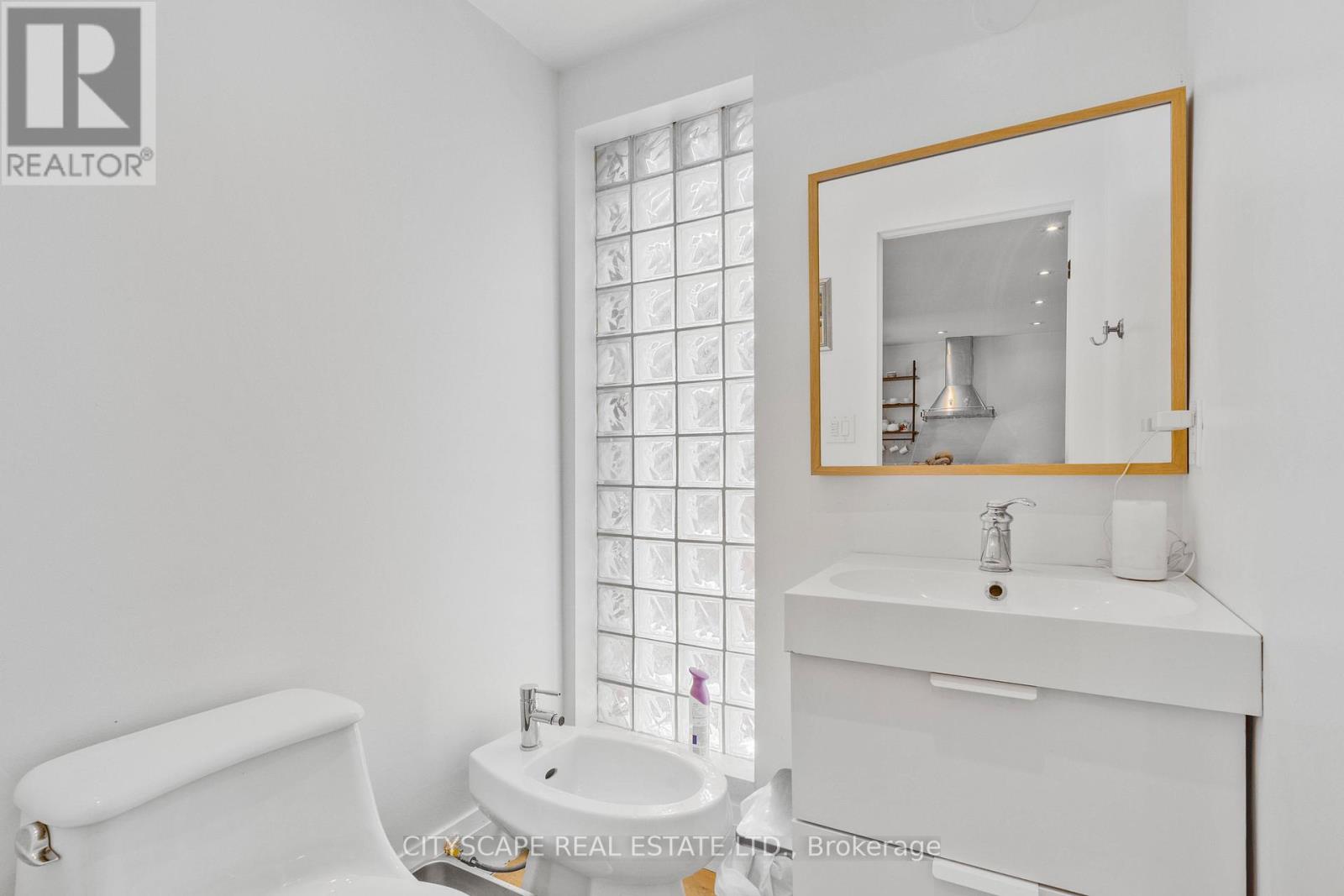 555 Castlefield Avenue, Toronto, Ontario  M5N 1L7 - Photo 22 - C13089792