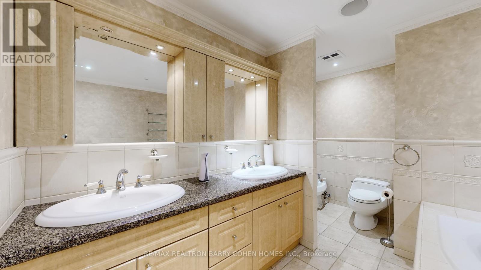 2803 - 100 Upper Madison Avenue, Toronto, Ontario  M2N 6M4 - Photo 17 - C13089806