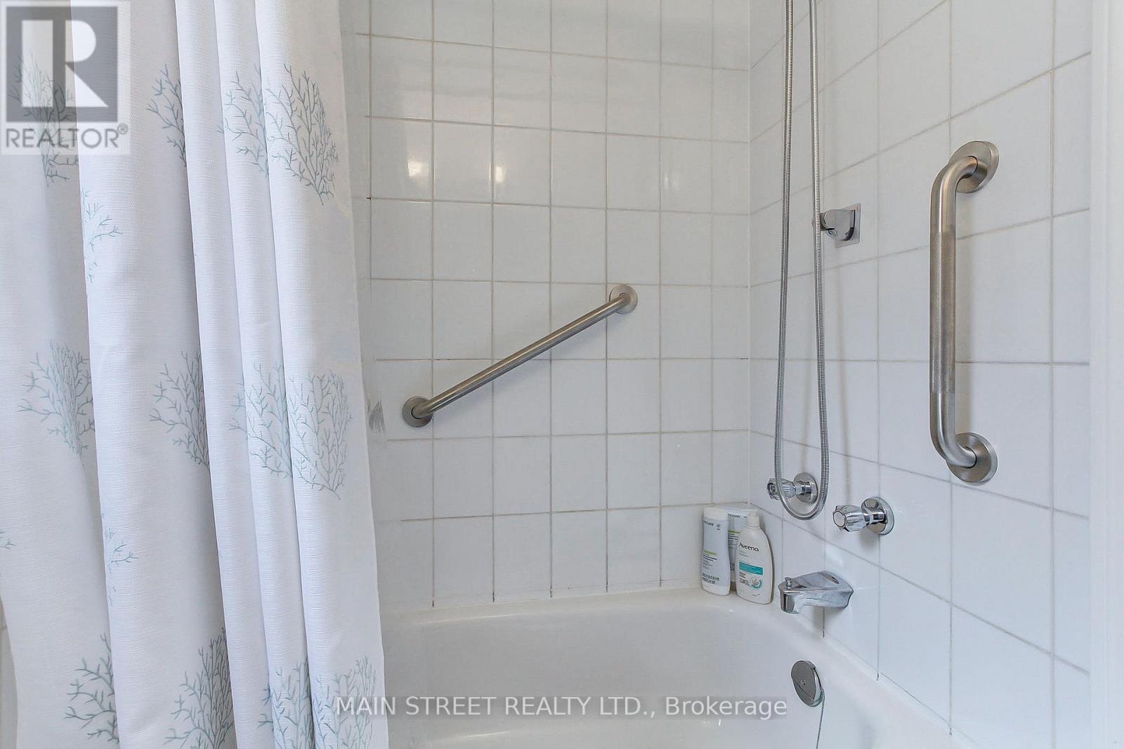 595 Northcliffe Boulevard, Toronto, Ontario  M6E 3L6 - Photo 24 - C13089858