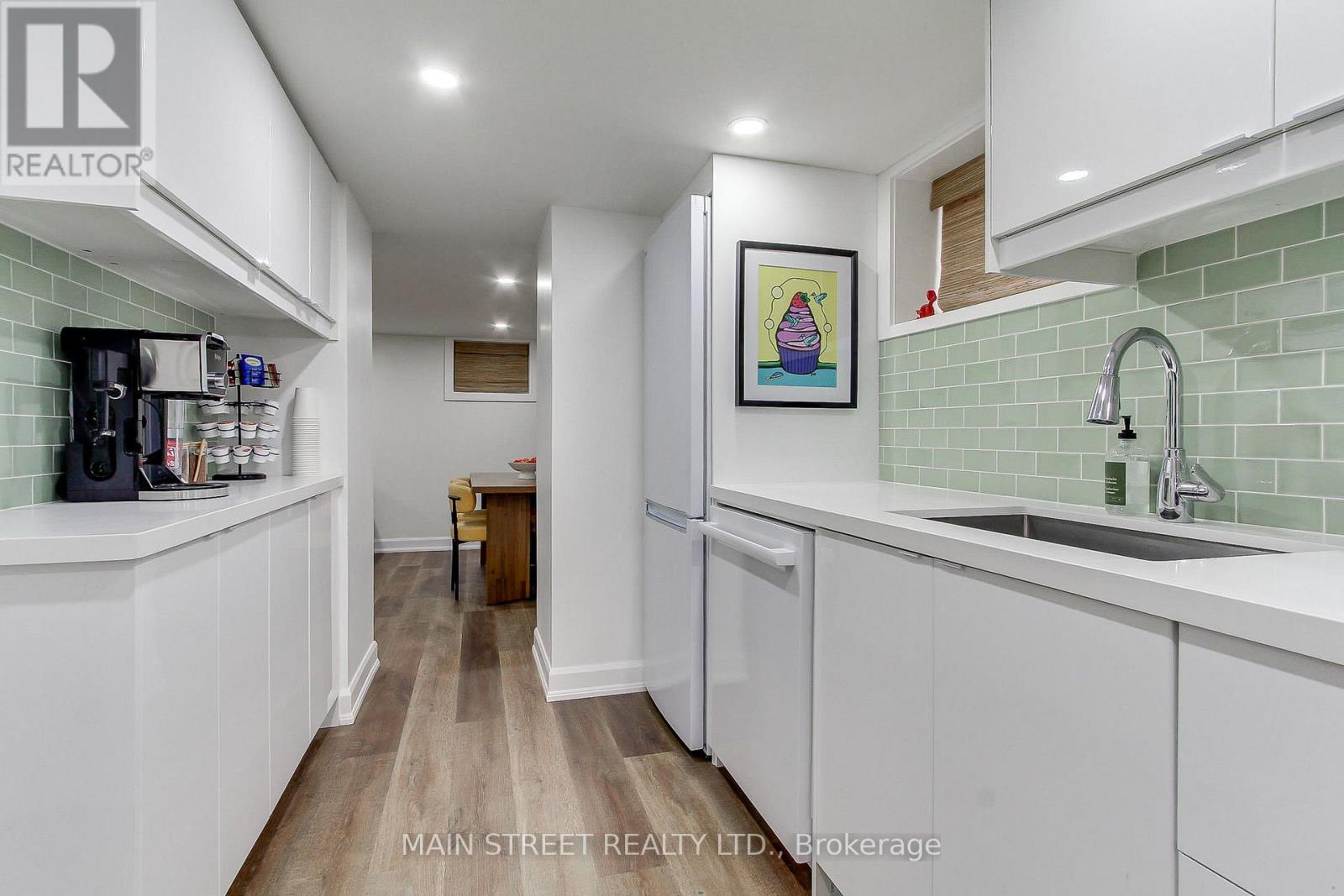 595 Northcliffe Boulevard, Toronto, Ontario  M6E 3L6 - Photo 28 - C13089858