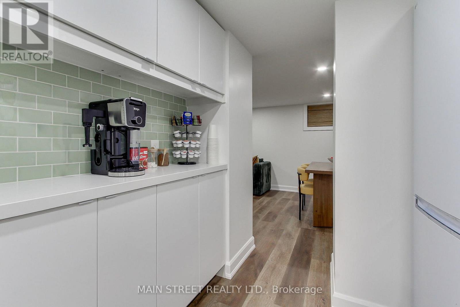 595 Northcliffe Boulevard, Toronto, Ontario  M6E 3L6 - Photo 29 - C13089858