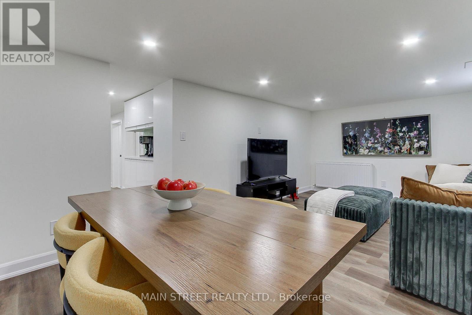 595 Northcliffe Boulevard, Toronto, Ontario  M6E 3L6 - Photo 33 - C13089858