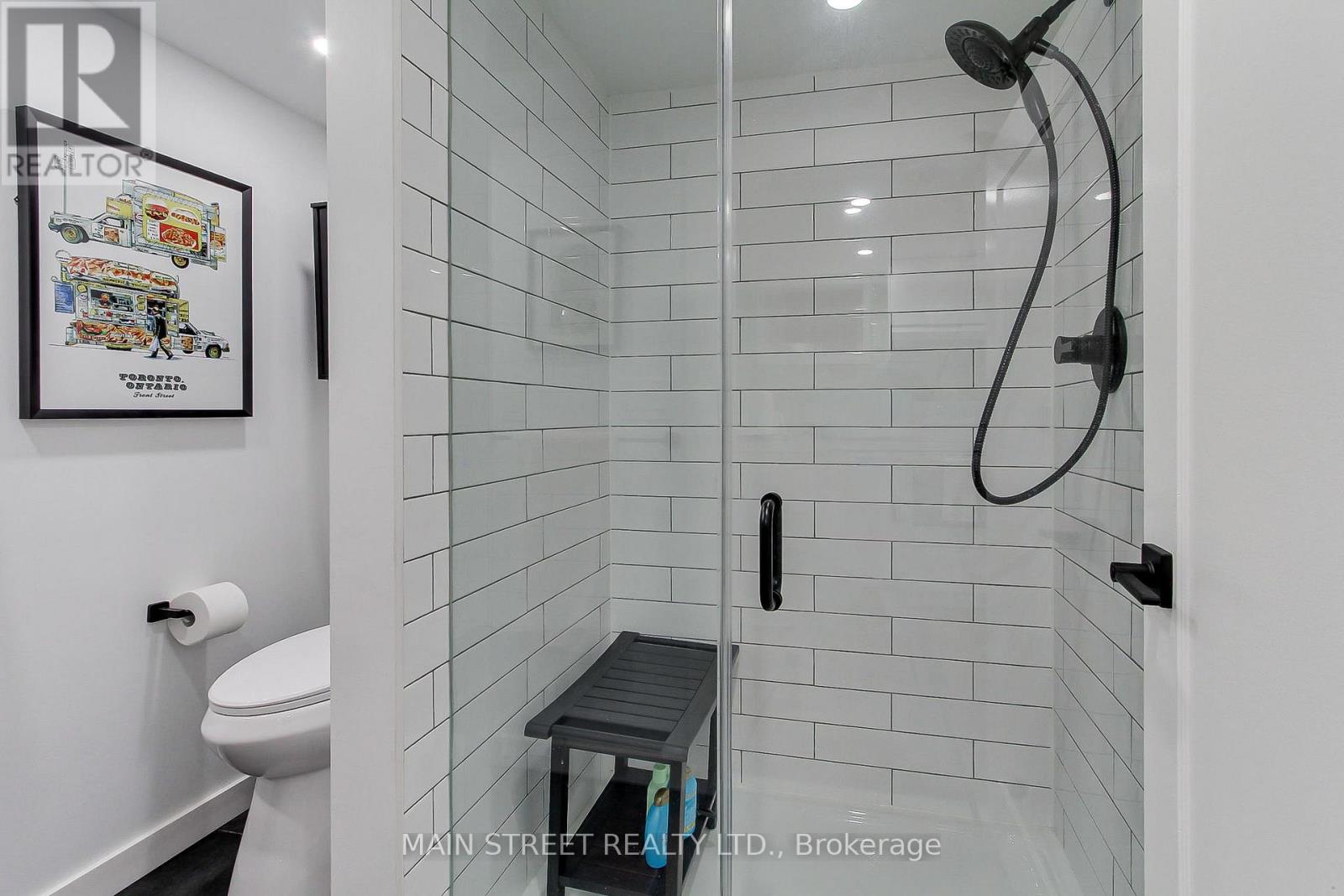 595 Northcliffe Boulevard, Toronto, Ontario  M6E 3L6 - Photo 41 - C13089858