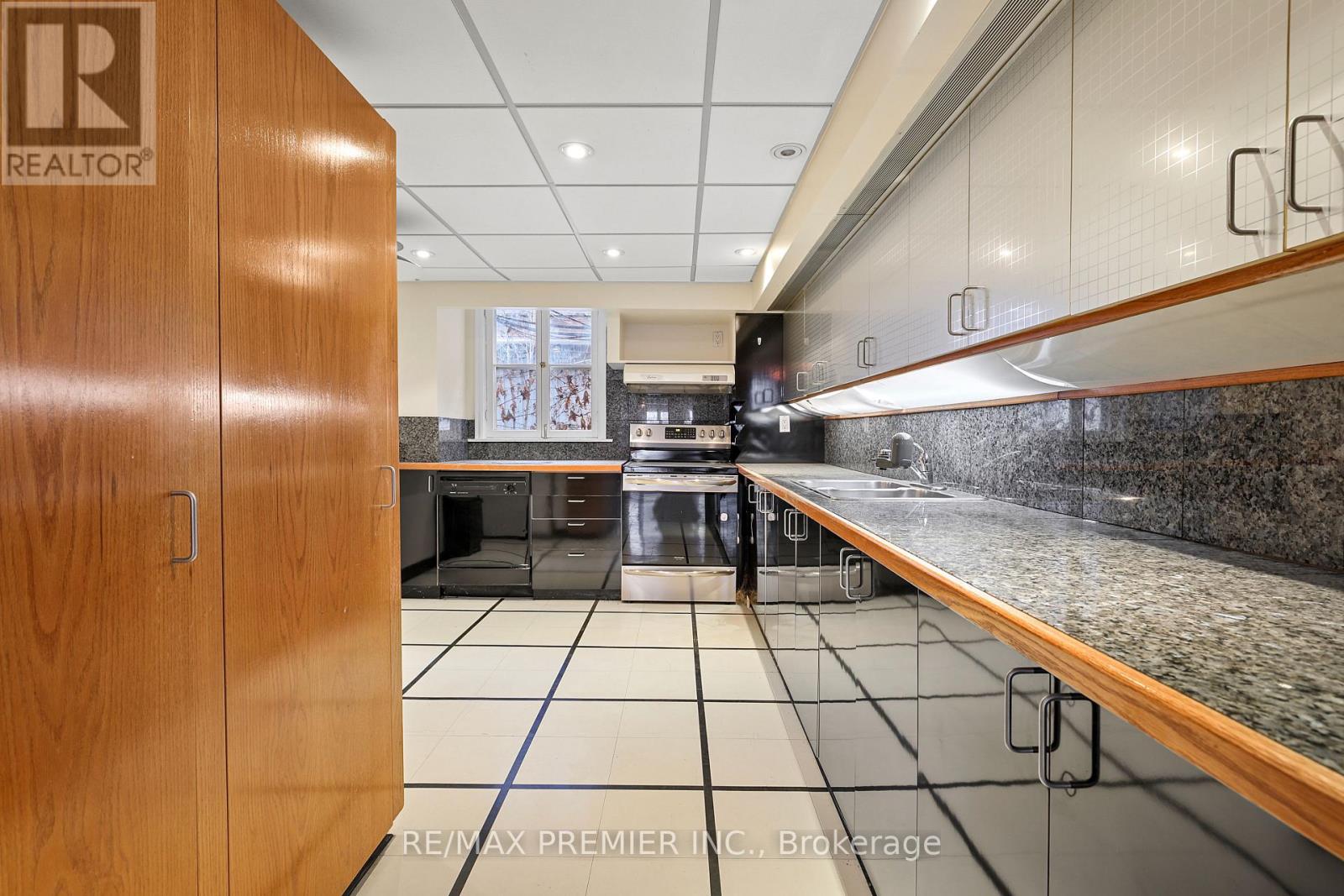 Upper - 394-A King Street E, Toronto, Ontario  M5A 1K9 - Photo 10 - C13089926