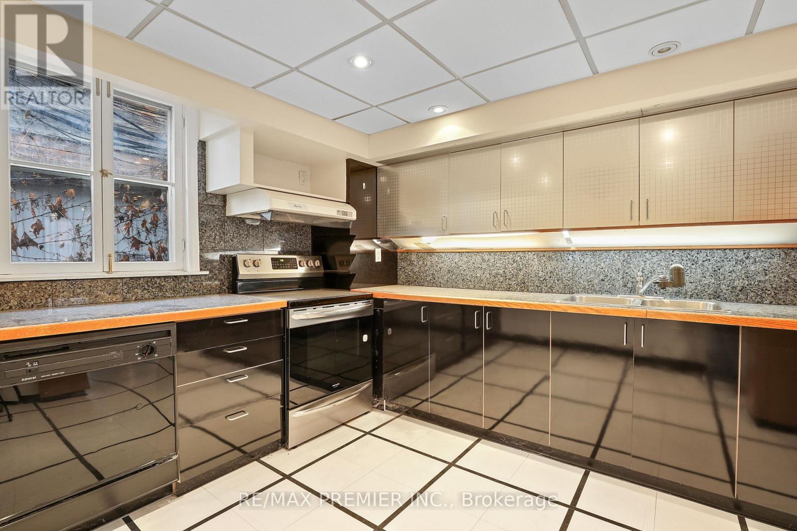 Upper - 394-A King Street E, Toronto, Ontario  M5A 1K9 - Photo 11 - C13089926