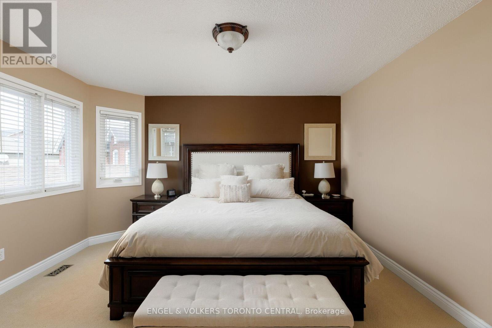 1539 Nipissing Court, Pickering, Ontario  L1V 6T8 - Photo 21 - E13003242