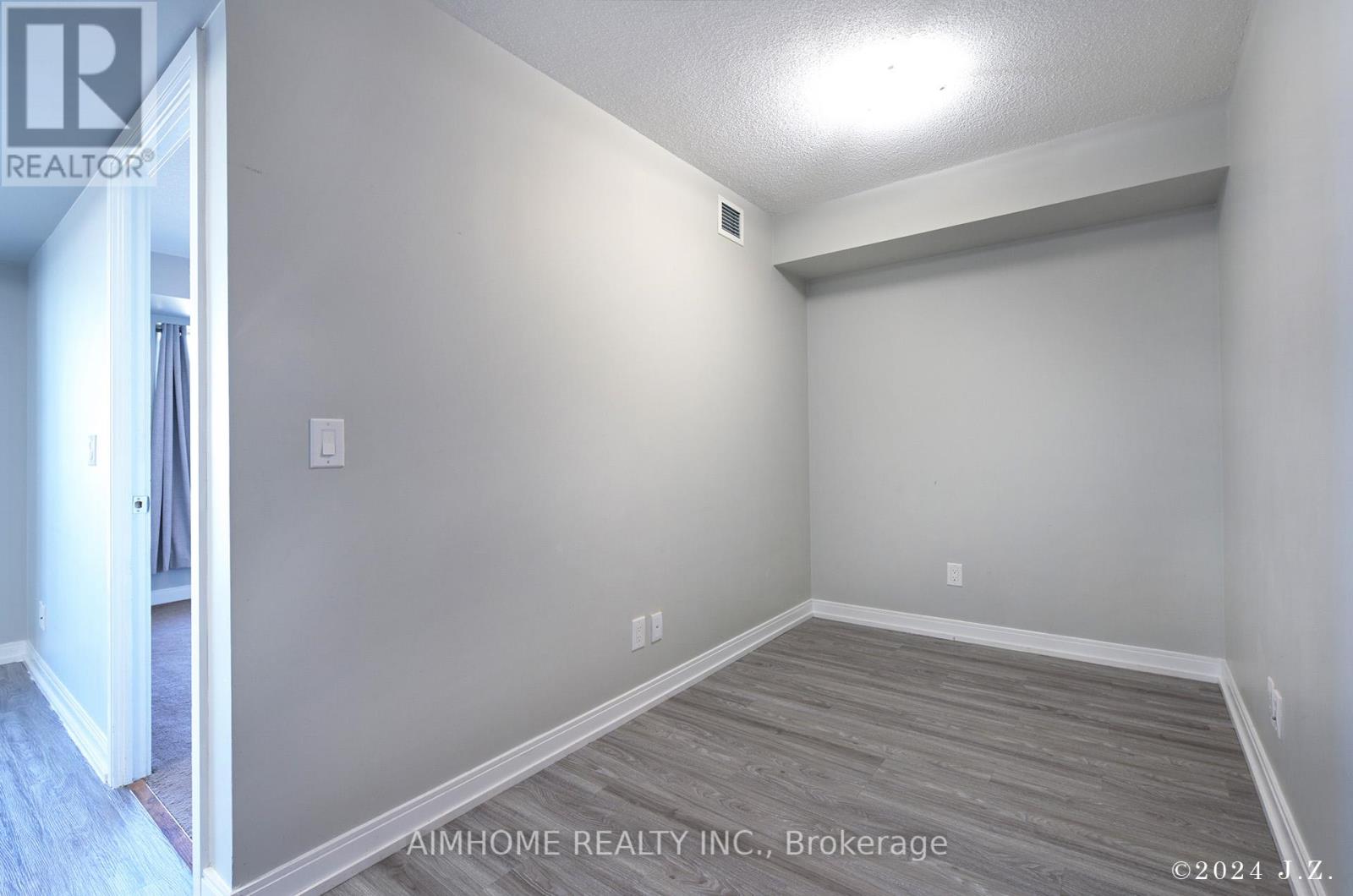 2912 - 181 Village Green Square, Toronto, Ontario  M1S 0K6 - Photo 20 - E13089480
