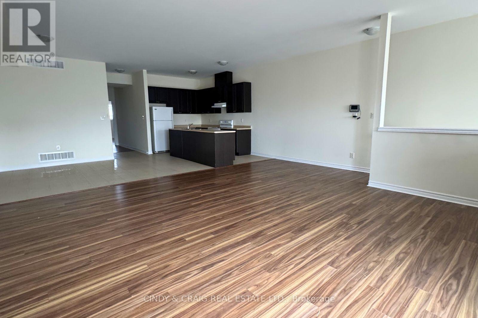 11 - 15 Rosswell Drive, Clarington, Ontario  L1E 0B9 - Photo 6 - E13089522